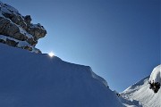 48 In cresta di vetta ricompare a tratti il sole